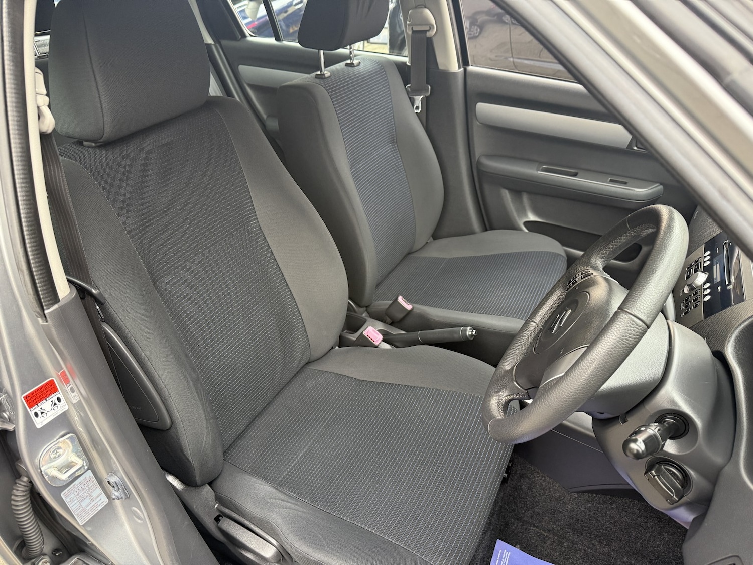 Used Suzuki Swift 2010 for sale - 76510964: Photo 9