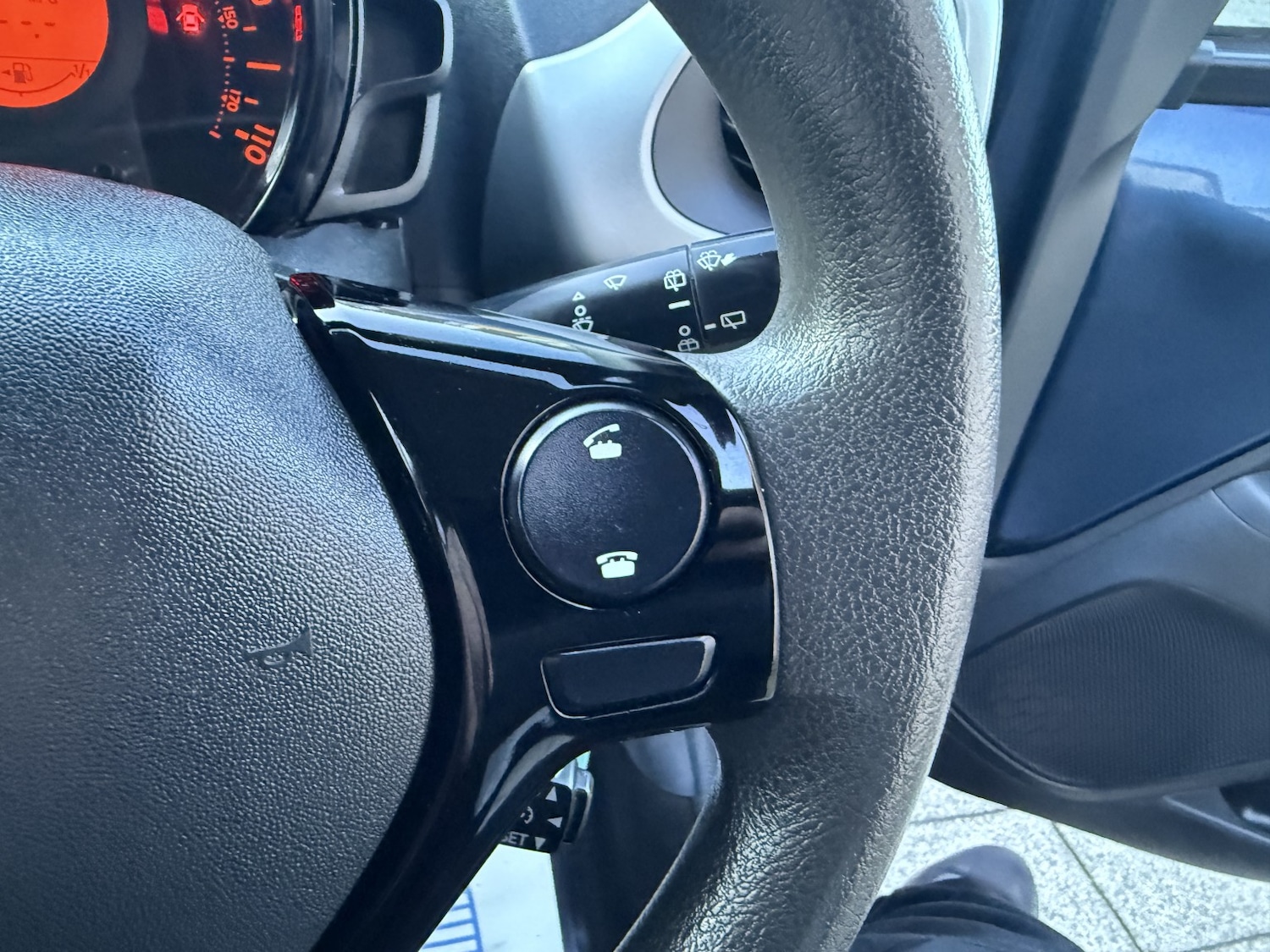 Used Peugeot 108 2016 for sale - 77370571: Photo 9