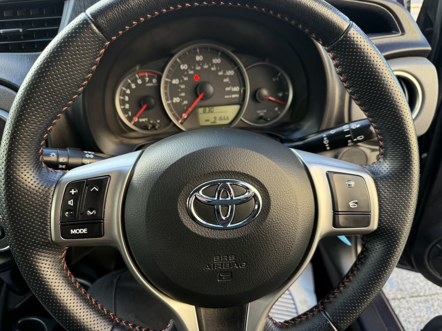 Used Toyota Yaris 2012 for sale - 76387343: Photo 14