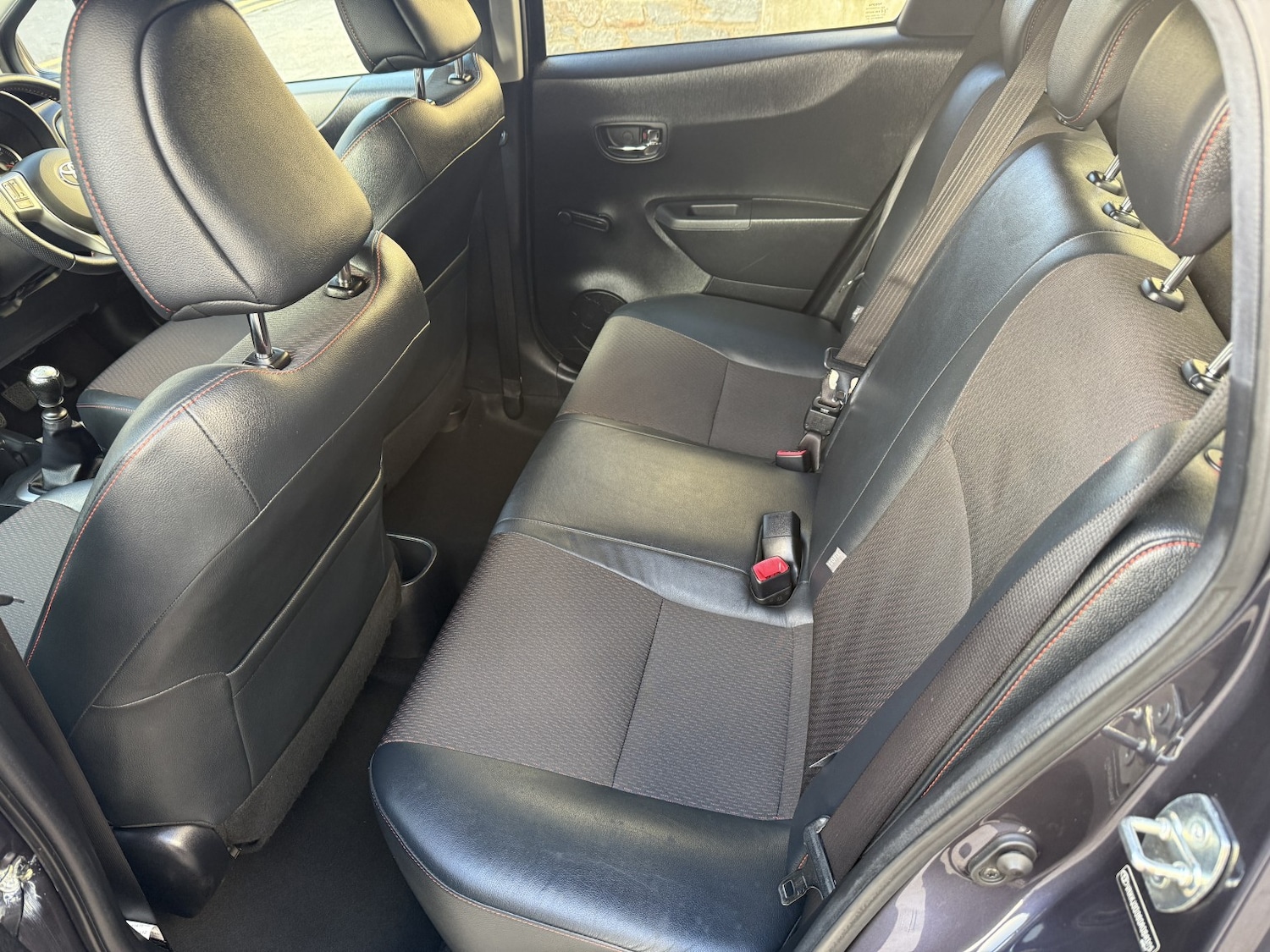 Used Toyota Yaris 2012 for sale - 76387343: Photo 16