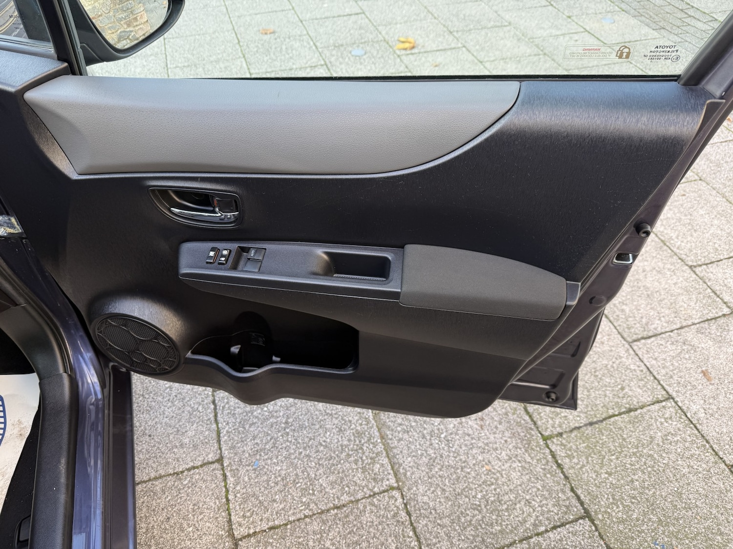 Used Toyota Yaris 2012 for sale - 76387343: Photo 18