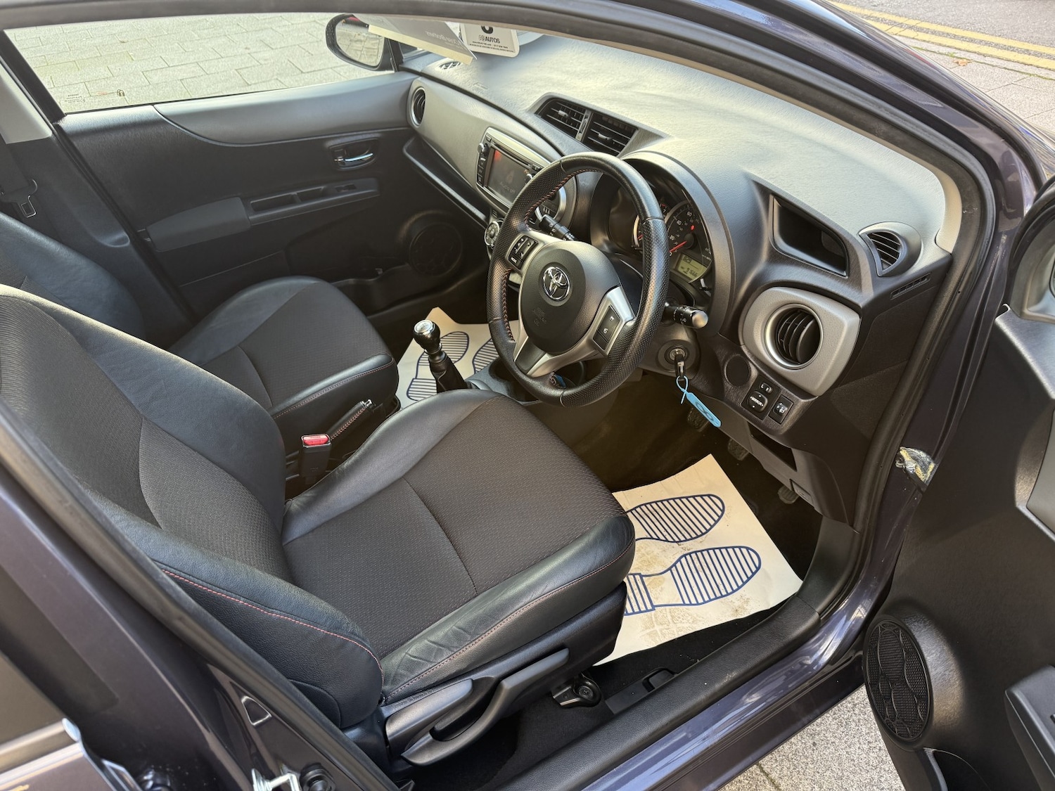 Used Toyota Yaris 2012 for sale - 76387343: Photo 7