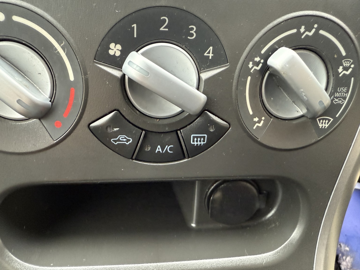 Used Suzuki Splash 2012 for sale - 77129476: Photo 9