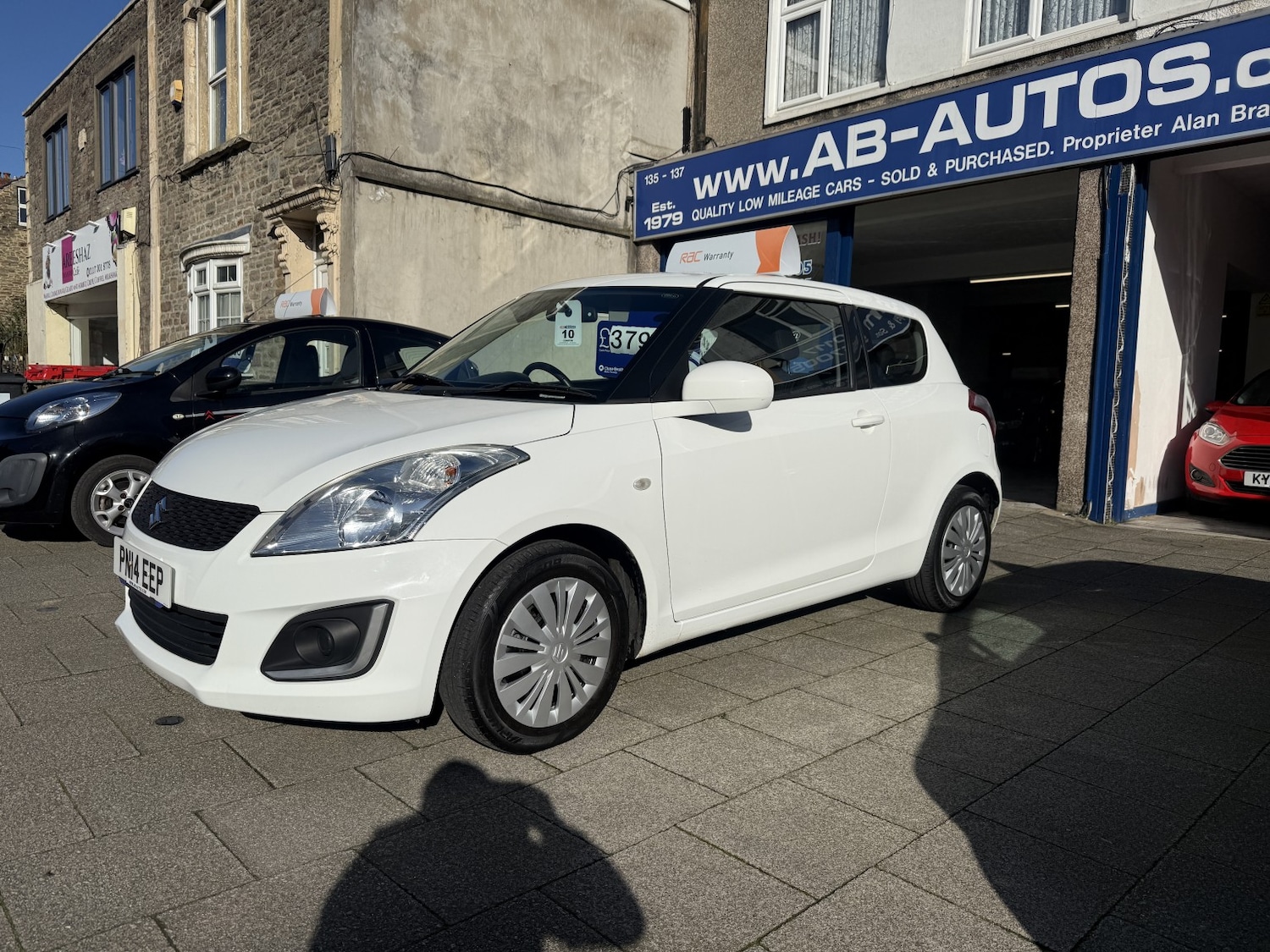 Used Suzuki Swift 2014 for sale - 77891604: Photo 3