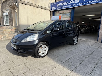 Used Honda Jazz 2010 for sale - 75529812: Photo