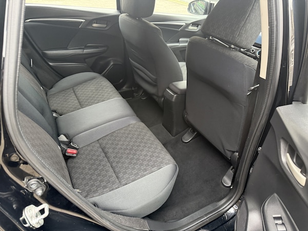 Used Honda Jazz 2015 for sale - 76225302: Photo 17