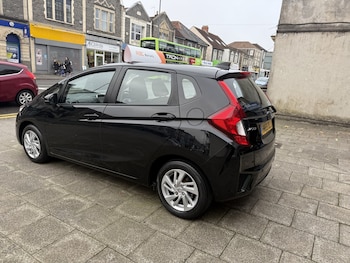 Used Honda Jazz 2015 for sale - 76225302: Photo 4