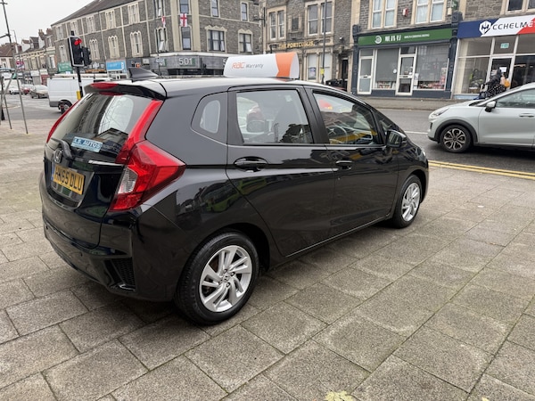 Used Honda Jazz 2015 for sale - 76225302: Photo 6