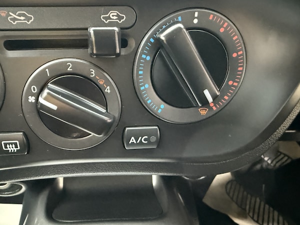 Used Nissan Juke 2014 for sale - 76198176: Photo 10