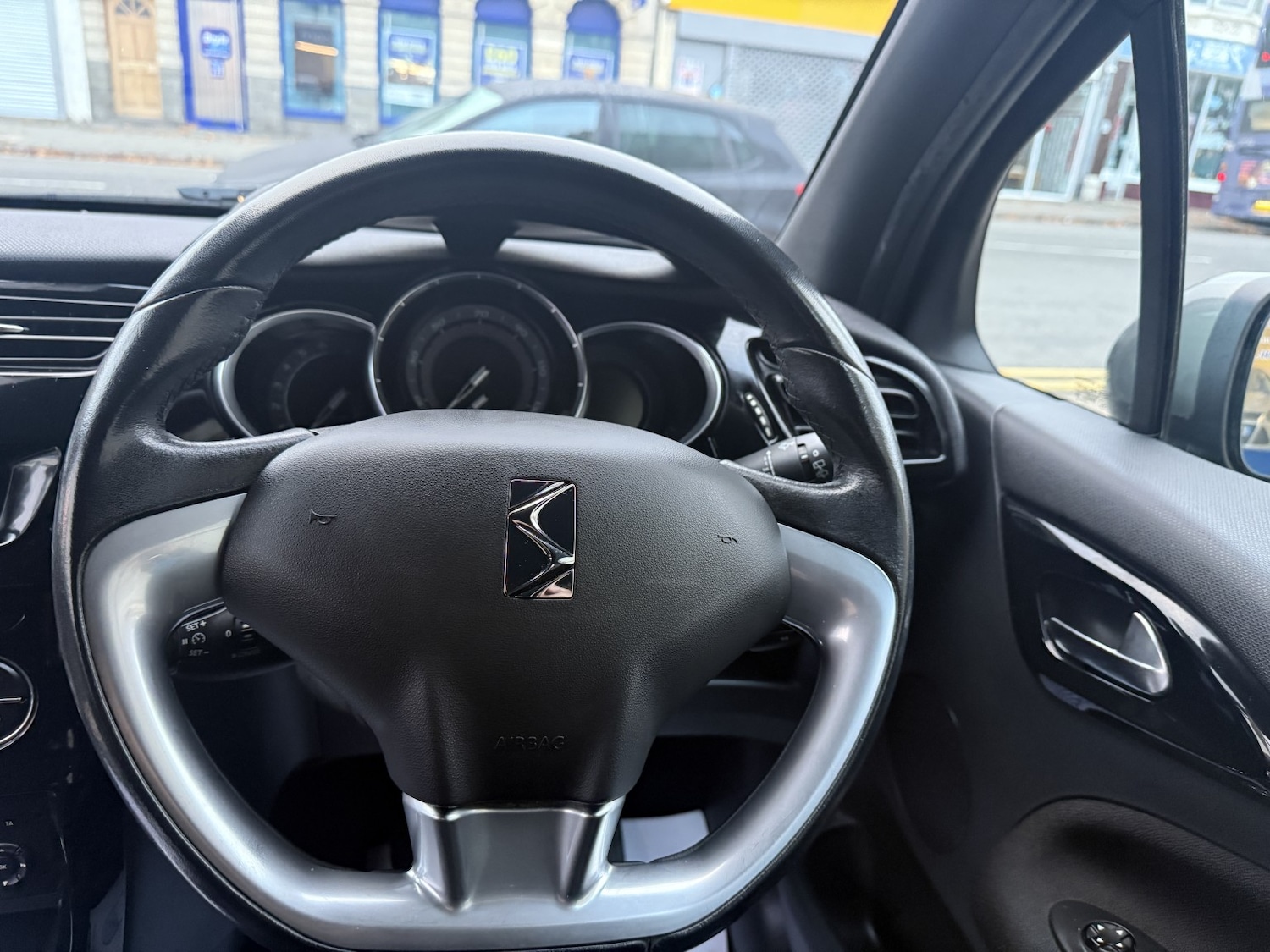 Used Citroen DS3 2014 for sale - 76510917: Photo 17