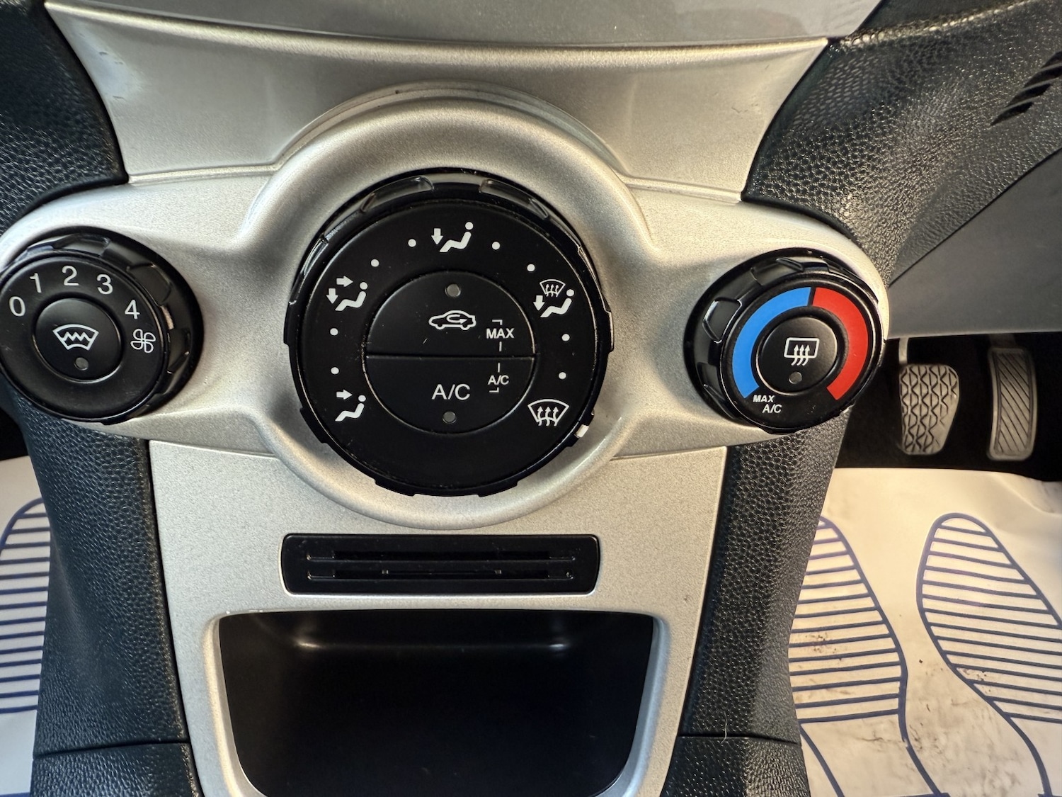 Used Ford Fiesta 2013 for sale - 76387372: Photo 11