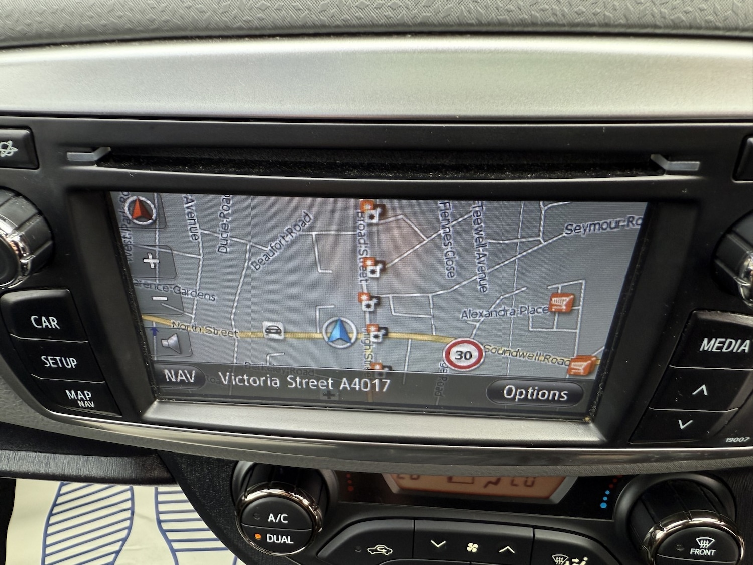 Used Toyota Yaris 2014 for sale - 76198182: Photo 17