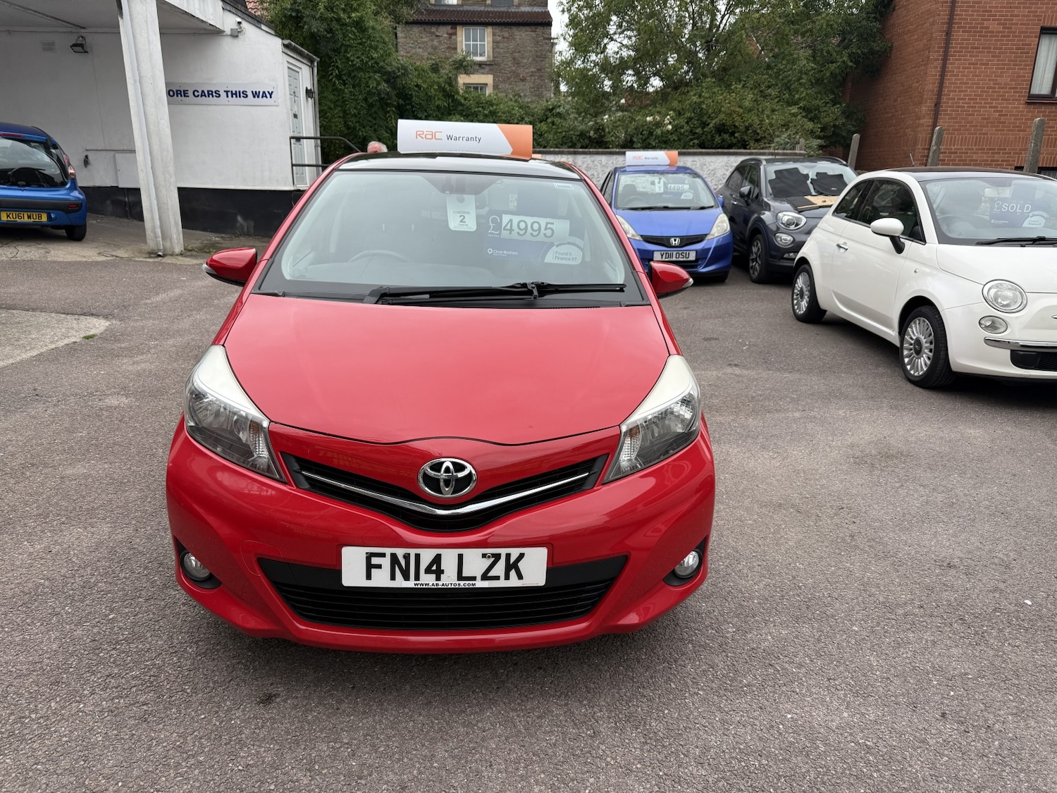 Used Toyota Yaris 2014 for sale - 76198182: Photo 2