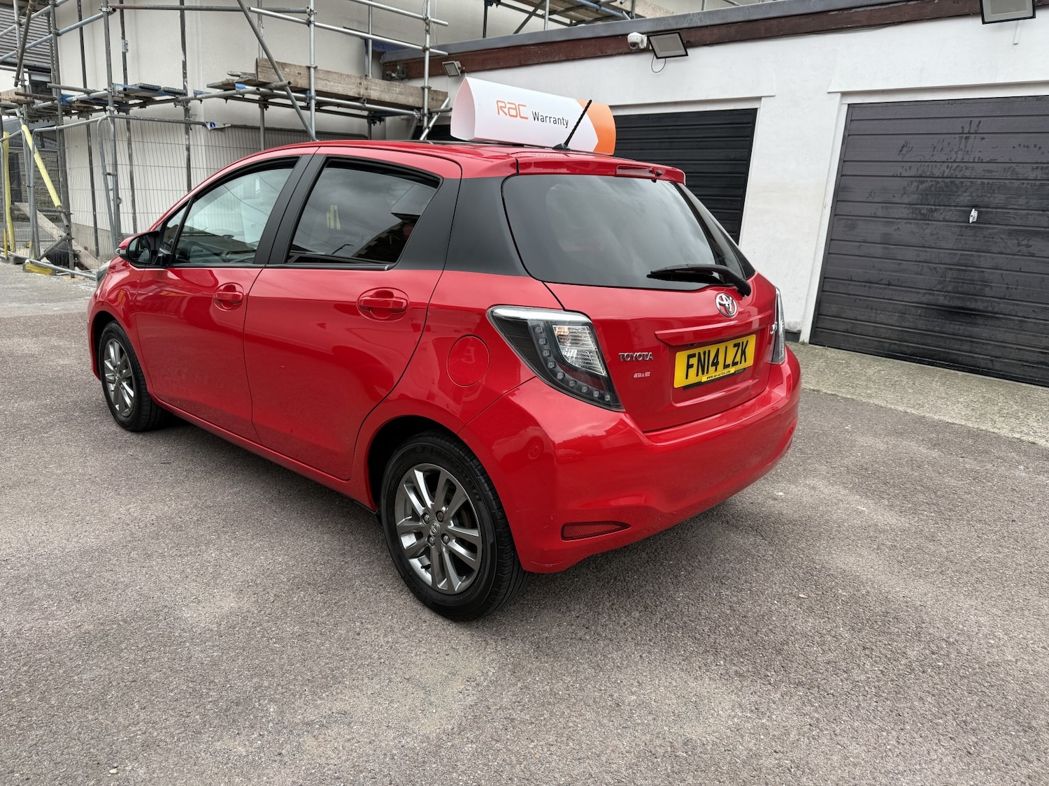 Used Toyota Yaris 2014 for sale - 76198182: Photo 4