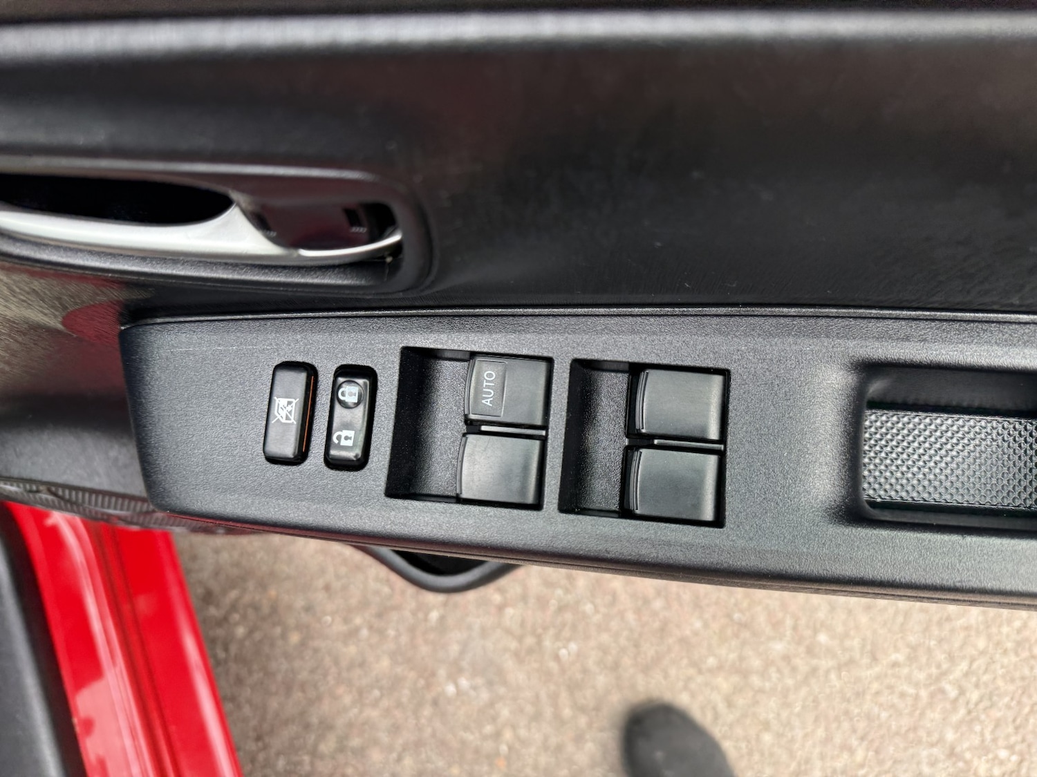 Used Toyota Yaris 2014 for sale - 76198182: Photo 8