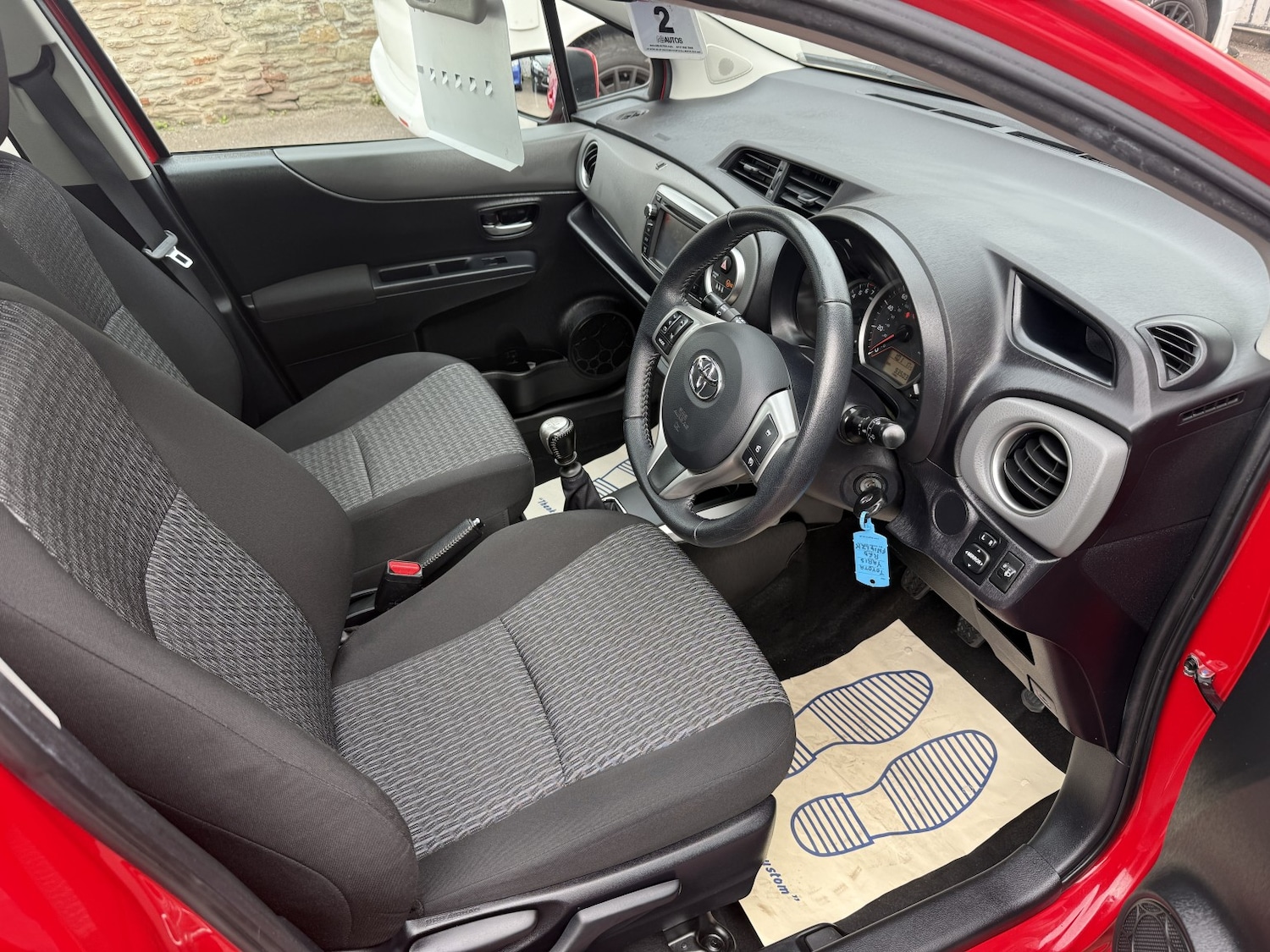 Used Toyota Yaris 2014 for sale - 76198182: Photo 9