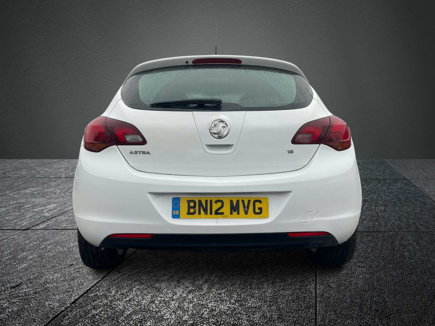 Used Vauxhall Astra 2012 for sale - 77323880: Photo 5
