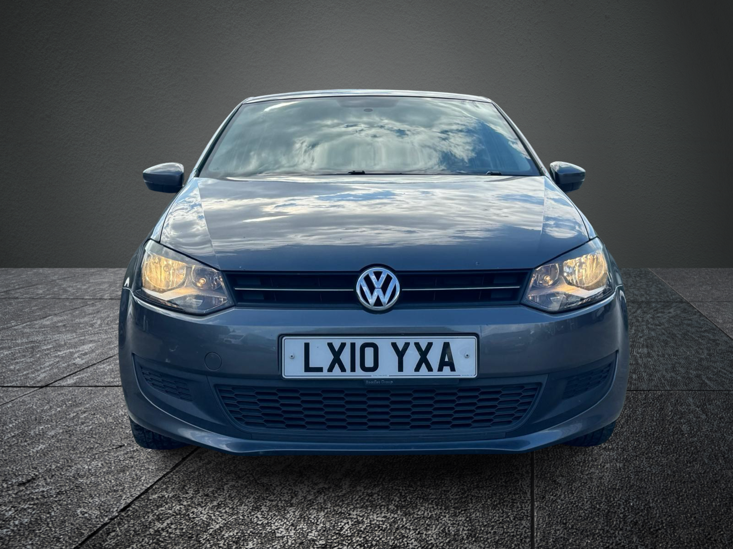 Used Volkswagen Polo 2010 for sale - 73753897: Photo 2