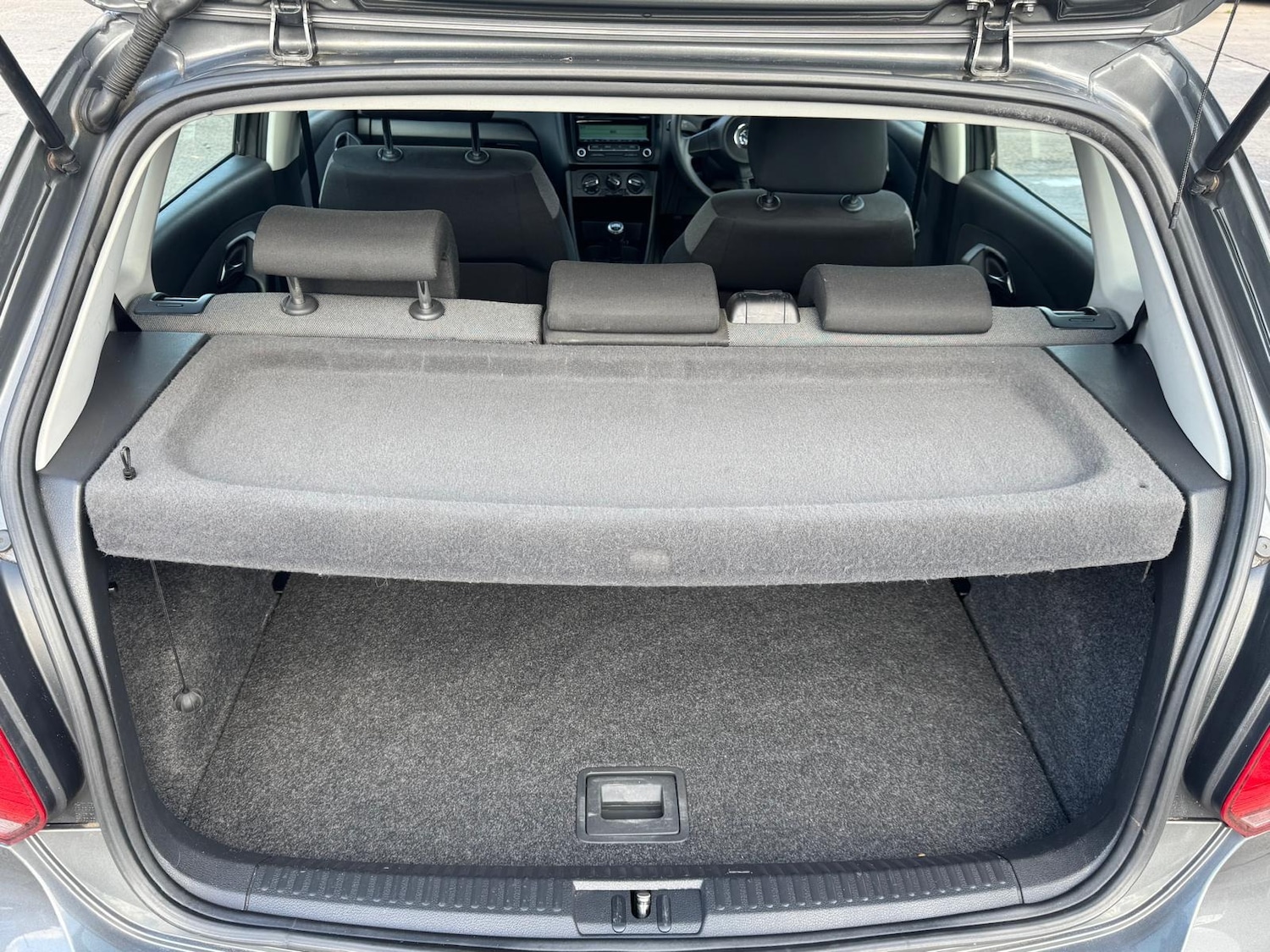 Used Volkswagen Polo 2010 for sale - 73753897: Photo 9