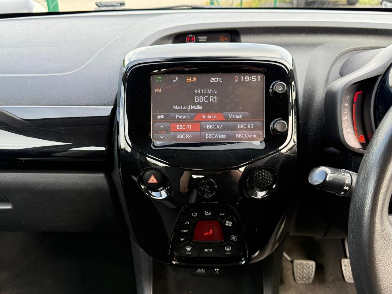 Used Toyota AYGO 2015 for sale - 77483999: Photo 11