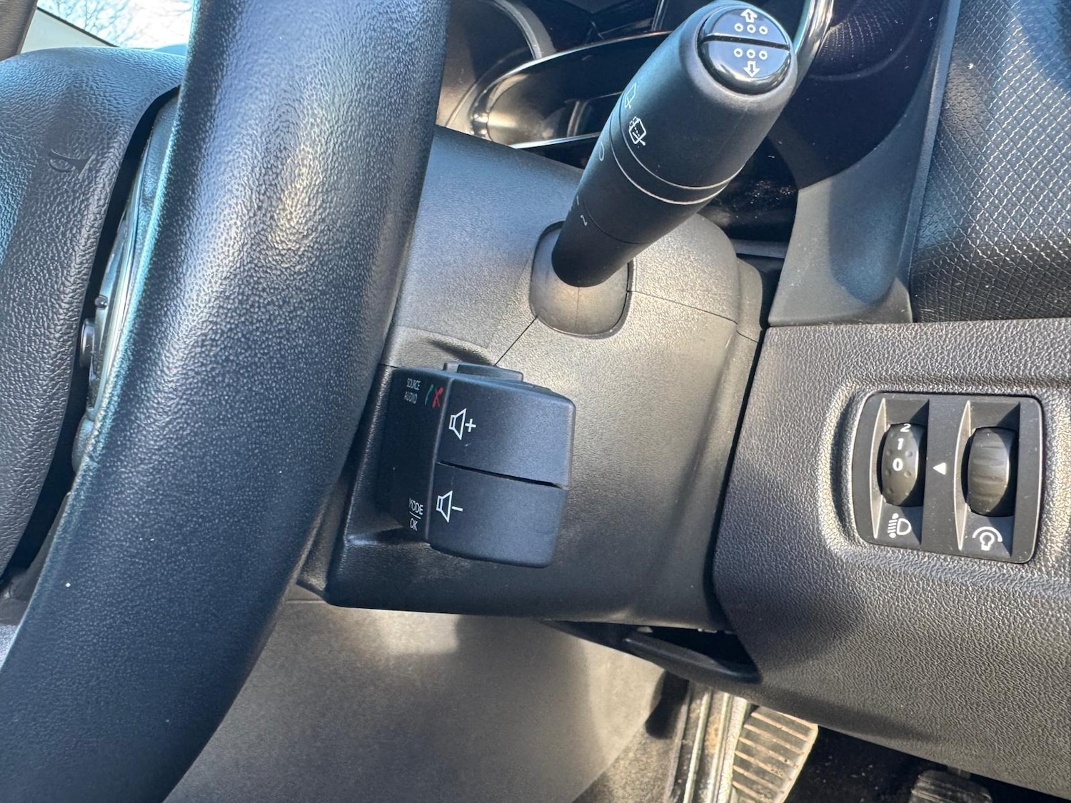 Used Renault Clio 2017 for sale - 76766471: Photo 20