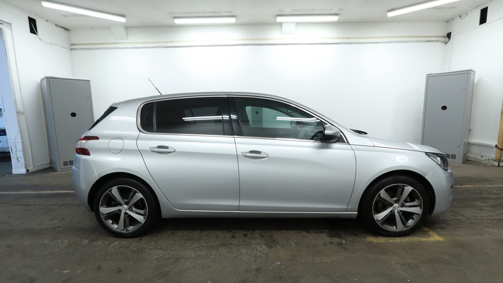 Used Peugeot 308 2016 for sale - 77483758: Photo 5