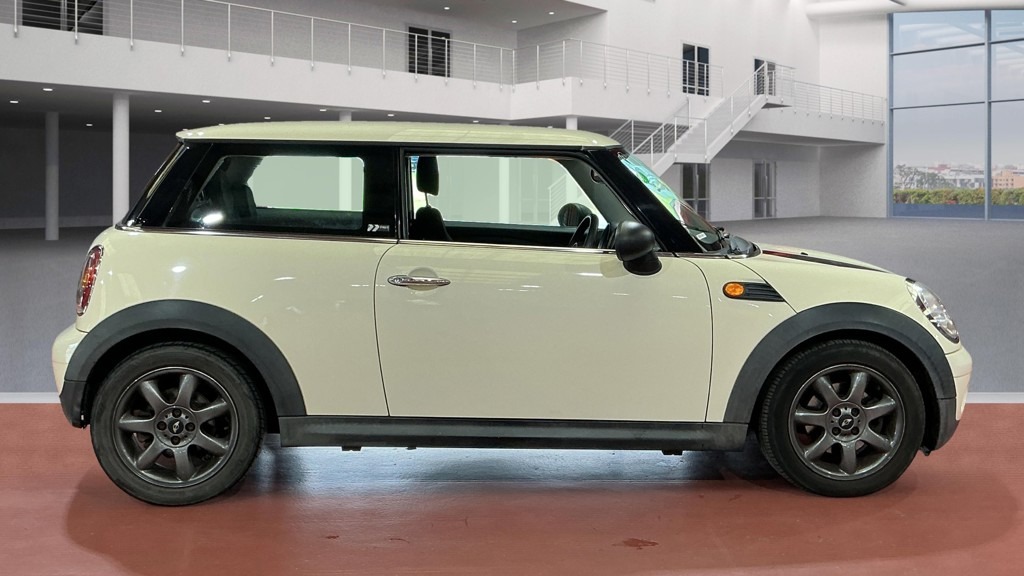 Used MINI Hatch 2010 for sale - 75680084: Photo 5