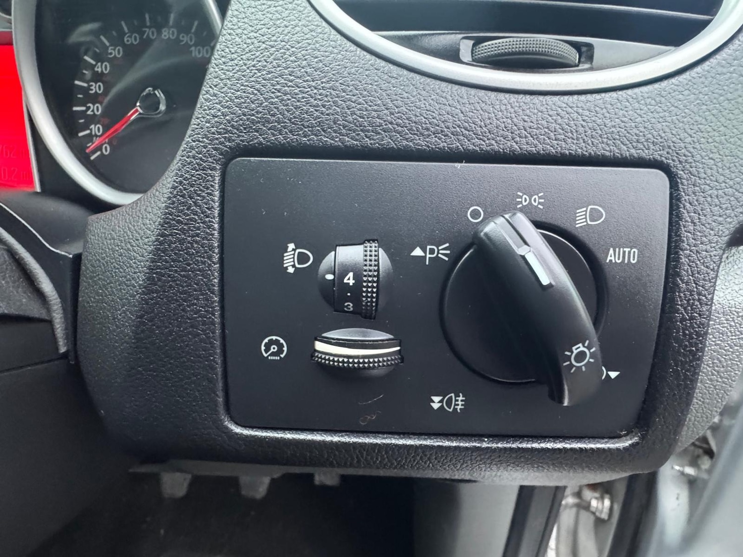 Used Ford Focus 2010 for sale - 77403672: Photo 16