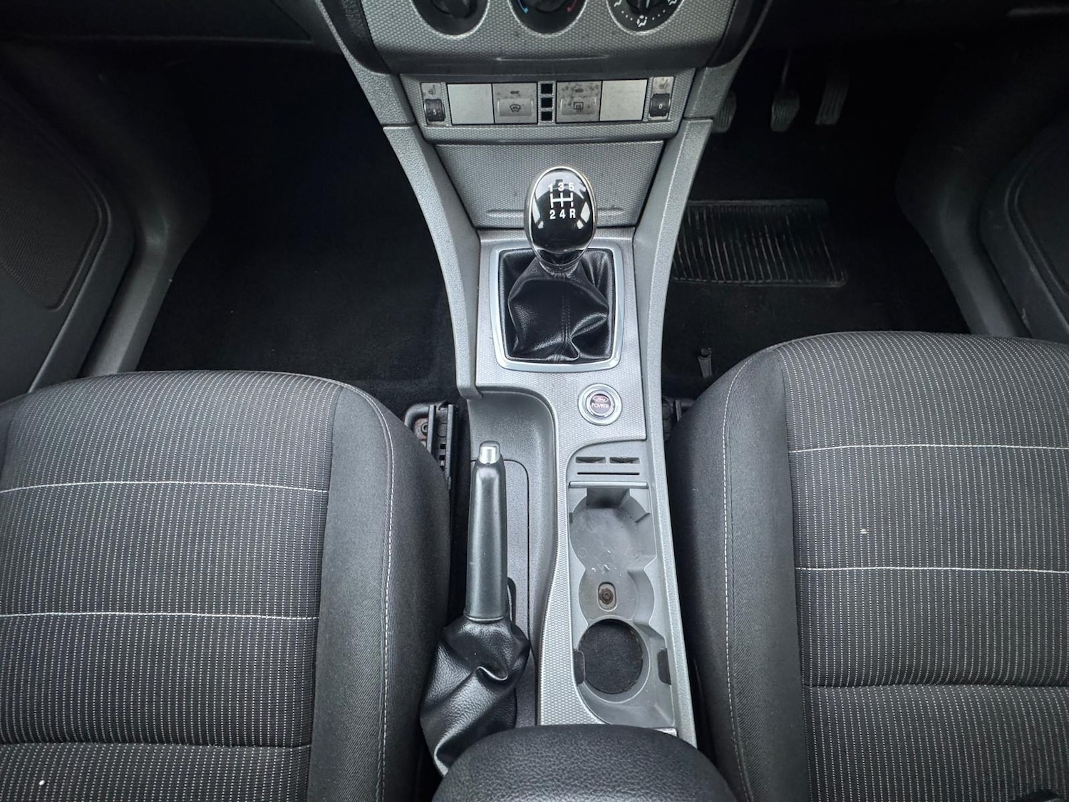 Used Ford Focus 2010 for sale - 77403672: Photo 20