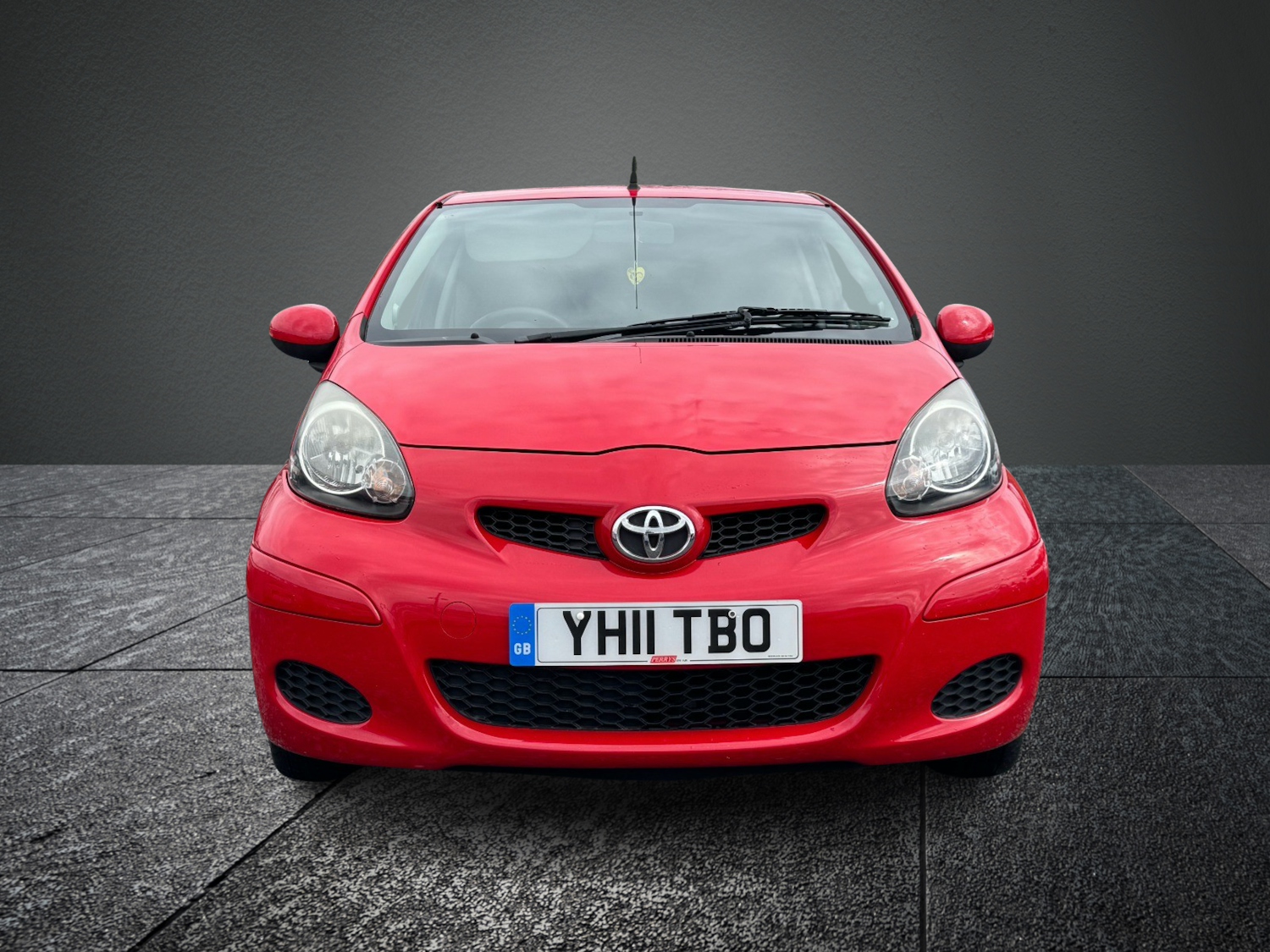 Used Toyota AYGO 2011 for sale - 73754296: Photo 2