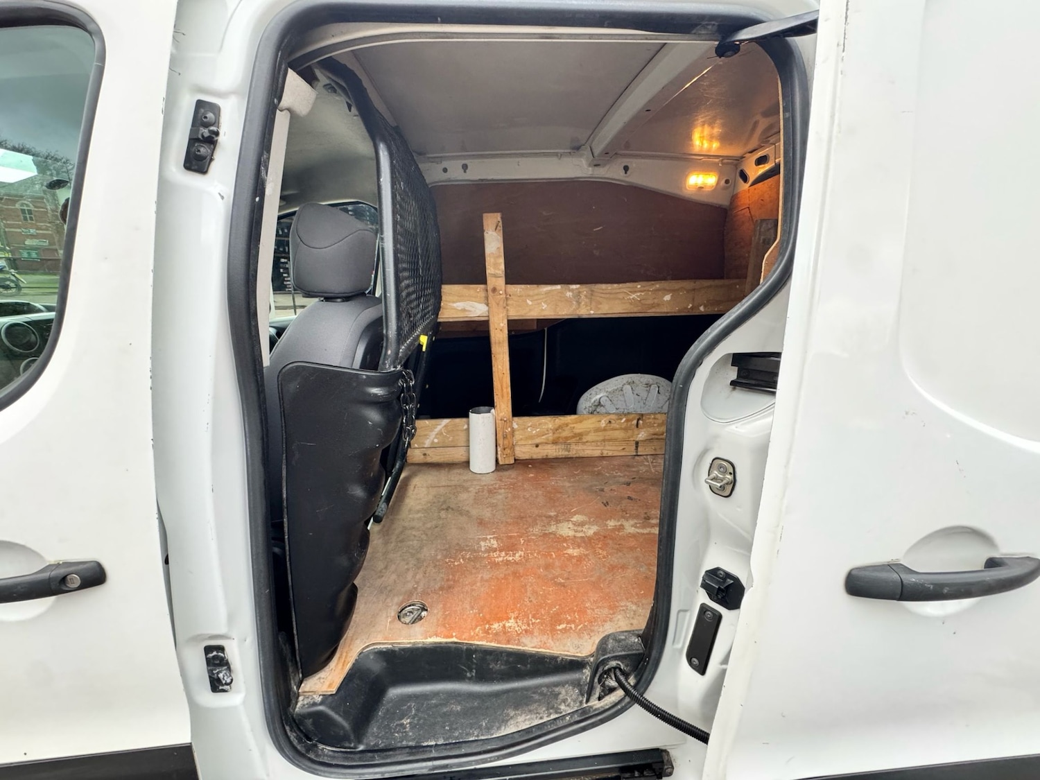 Used Peugeot Partner 2016 for sale - 76589000: Photo 11