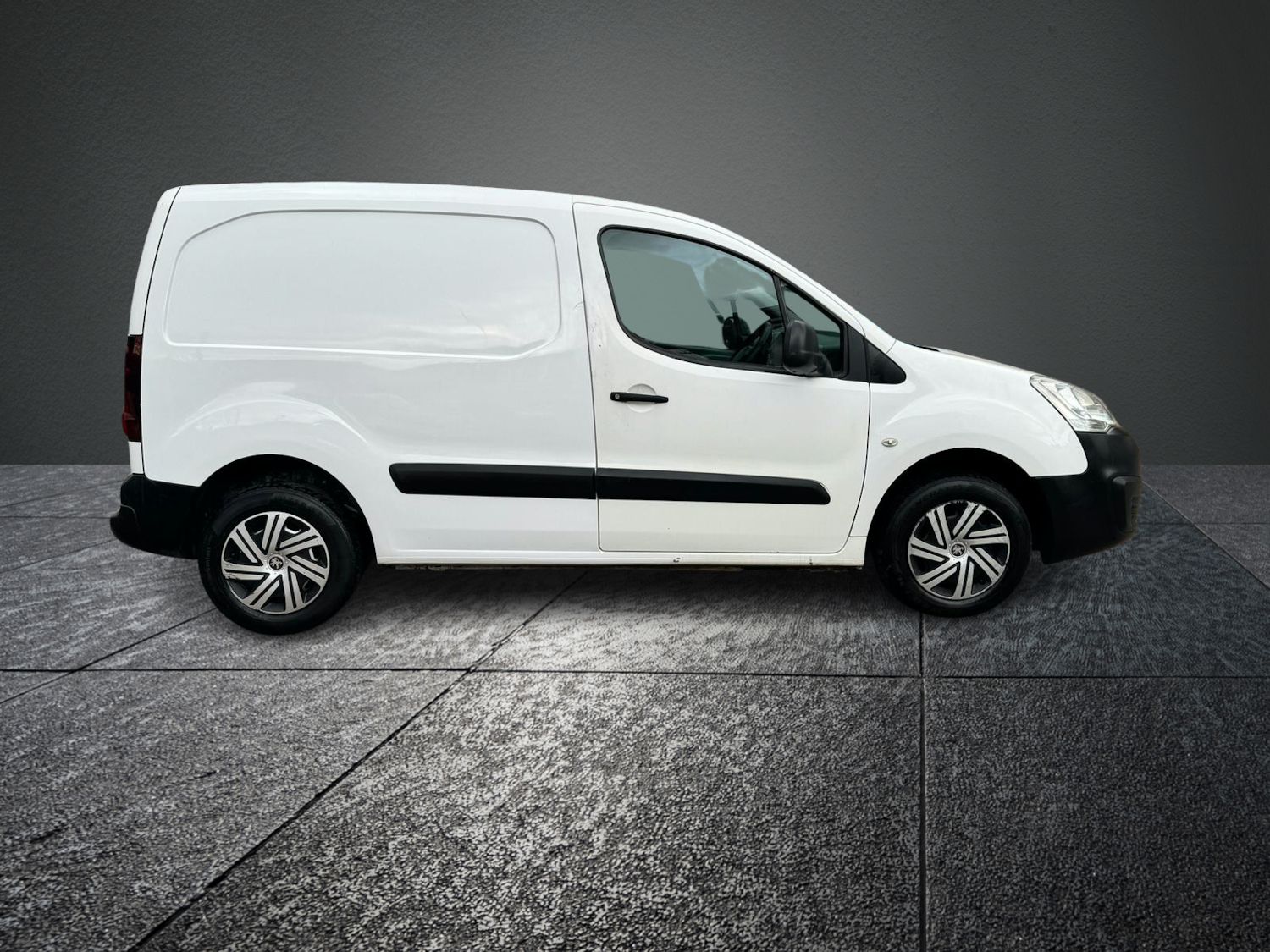 Used Peugeot Partner 2016 for sale - 76589000: Photo 3