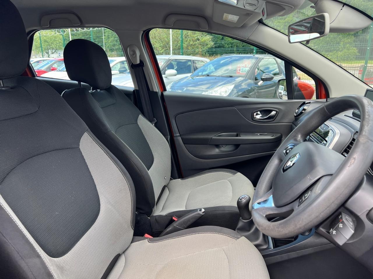 Used Renault Captur 2014 for sale - 77483786: Photo 15