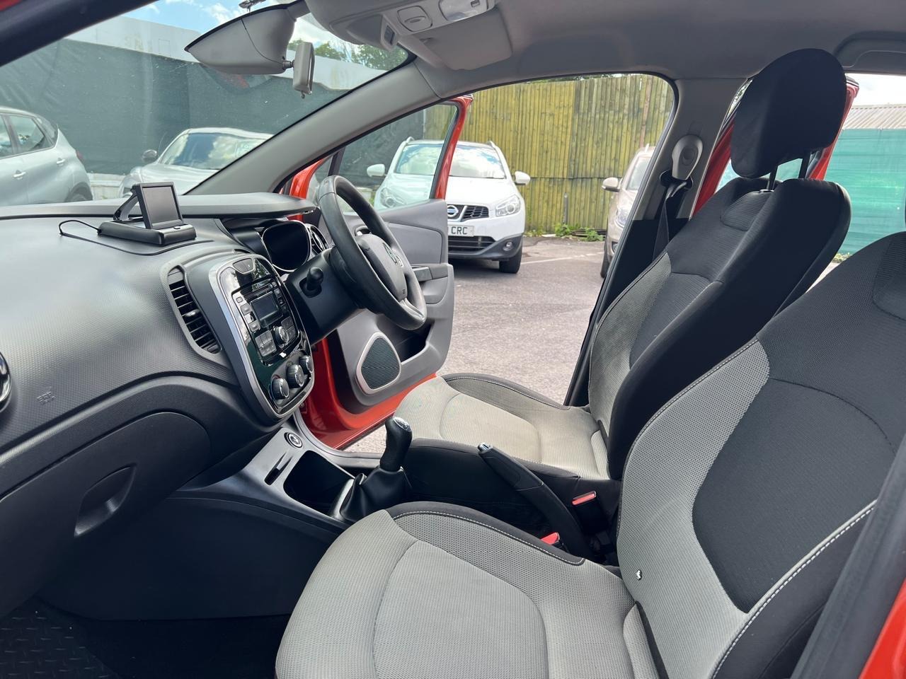 Used Renault Captur 2014 for sale - 77483786: Photo 9