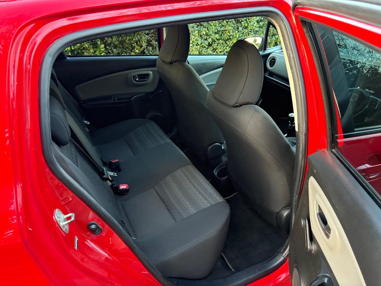 Used Toyota Yaris 2017 for sale - 76606886: Photo 10