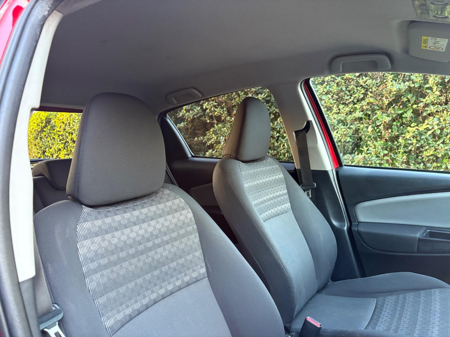 Used Toyota Yaris 2017 for sale - 76606886: Photo 19