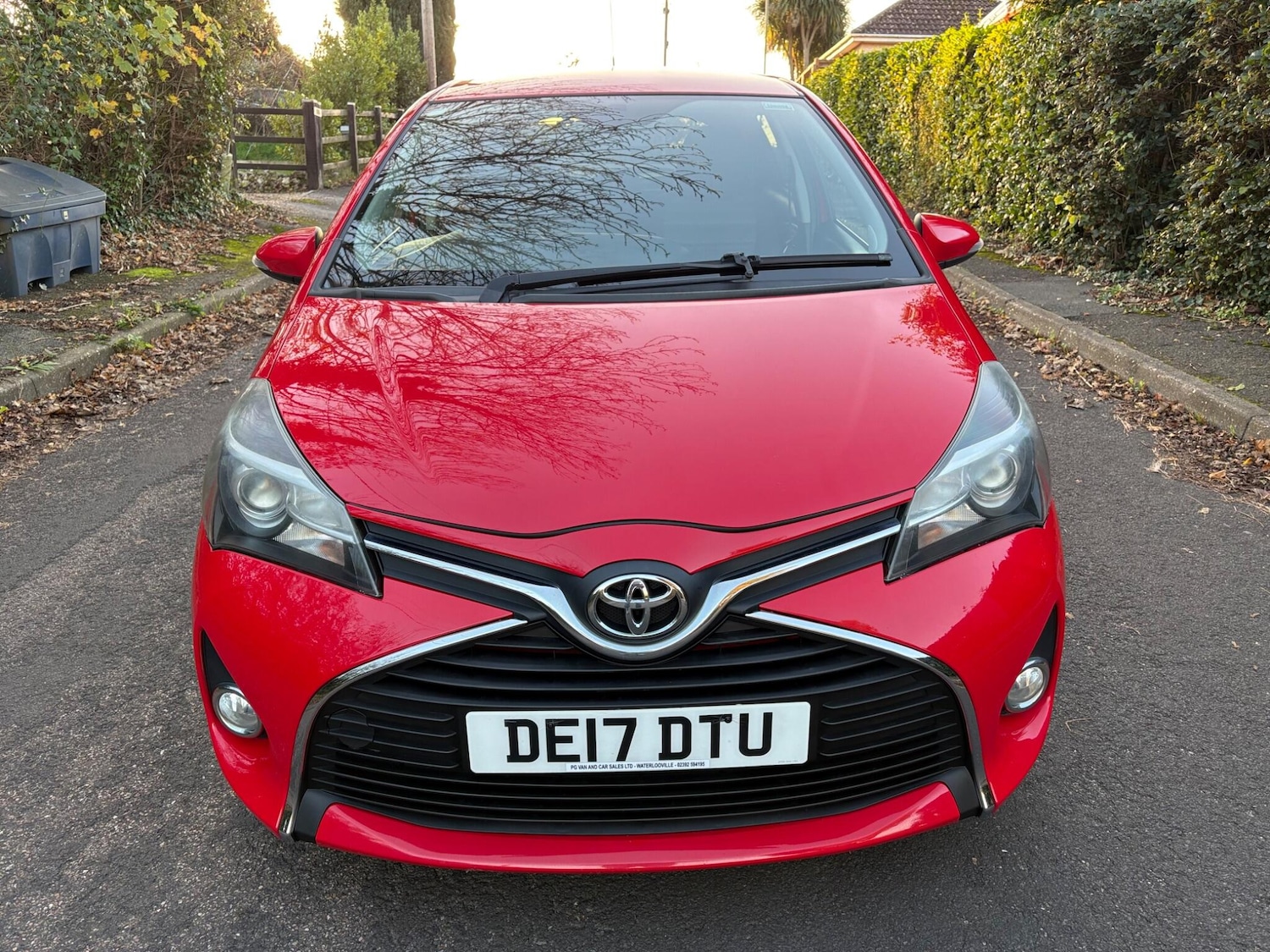 Used Toyota Yaris 2017 for sale - 76606886: Photo 2