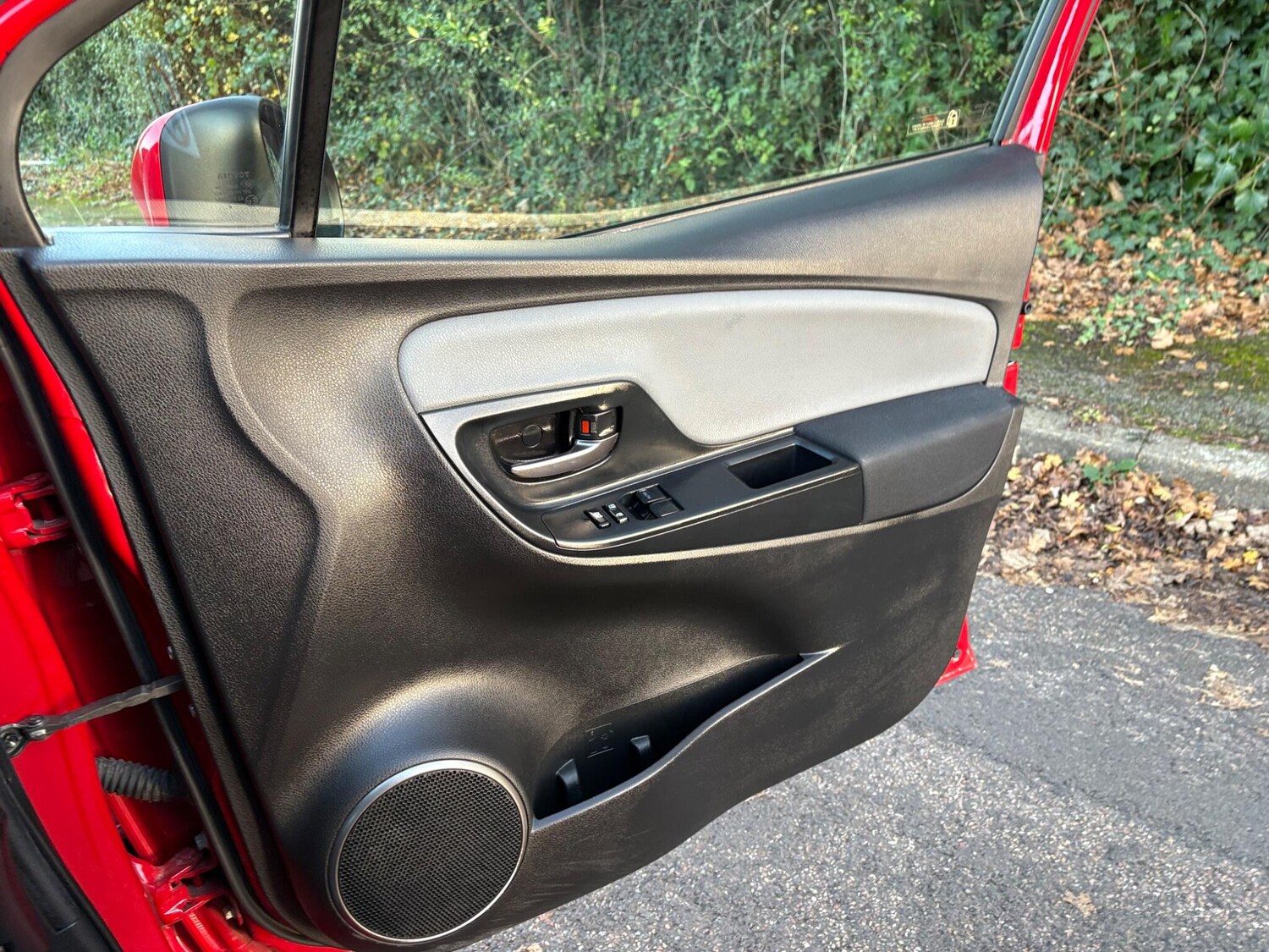 Used Toyota Yaris 2017 for sale - 76606886: Photo 20