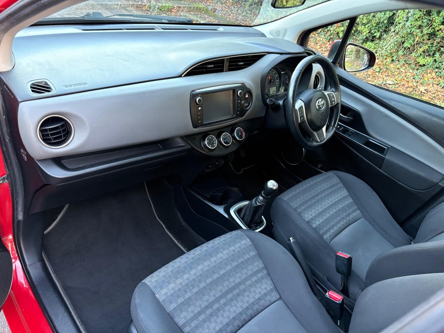 Used Toyota Yaris 2017 for sale - 76606886: Photo 7