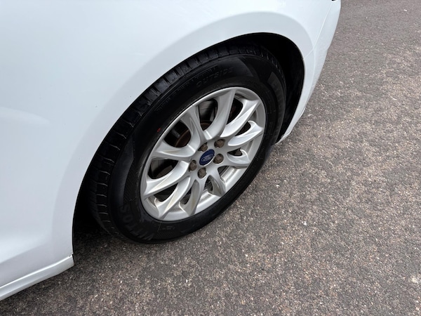 Used Ford Mondeo 2017 for sale - 74520829: Photo 13