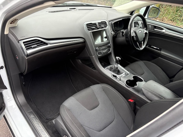 Used Ford Mondeo 2017 for sale - 74520829: Photo 7