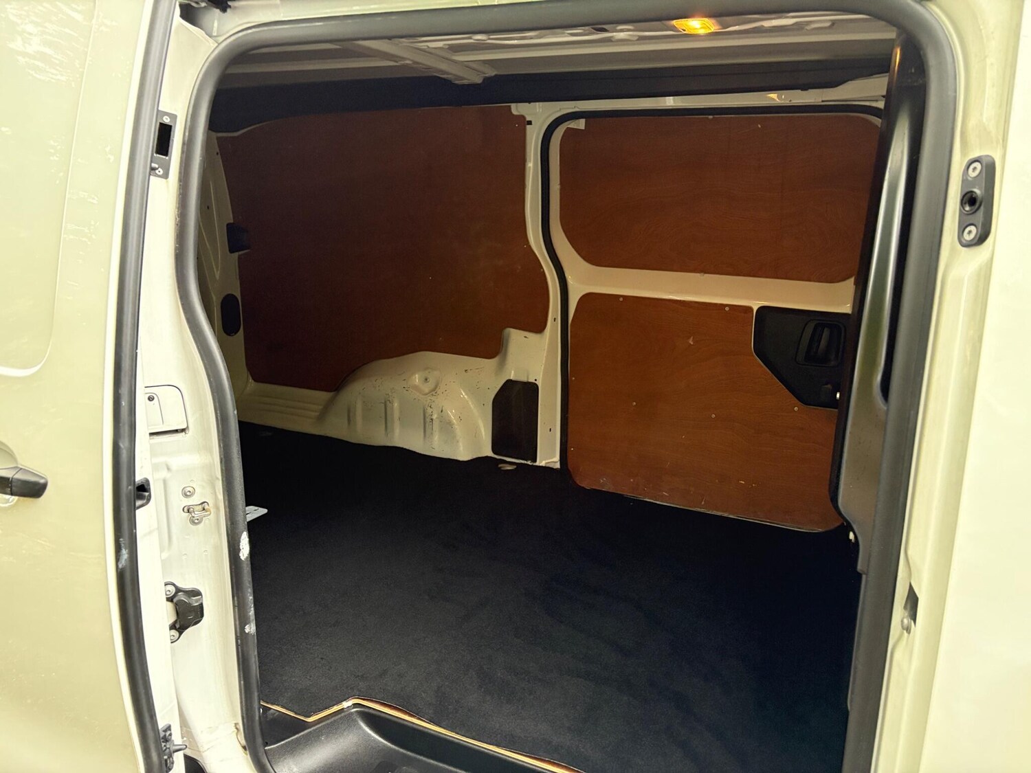 Used Vauxhall Vivaro 2022 for sale - 76269775: Photo 10