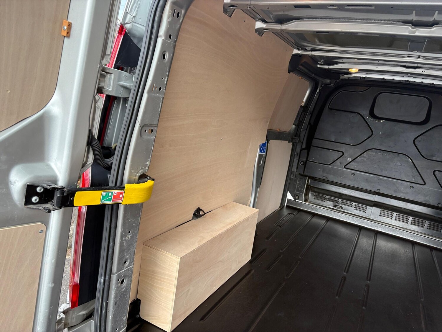 Used Ford Transit Custom 2019 for sale - 75978648: Photo 11