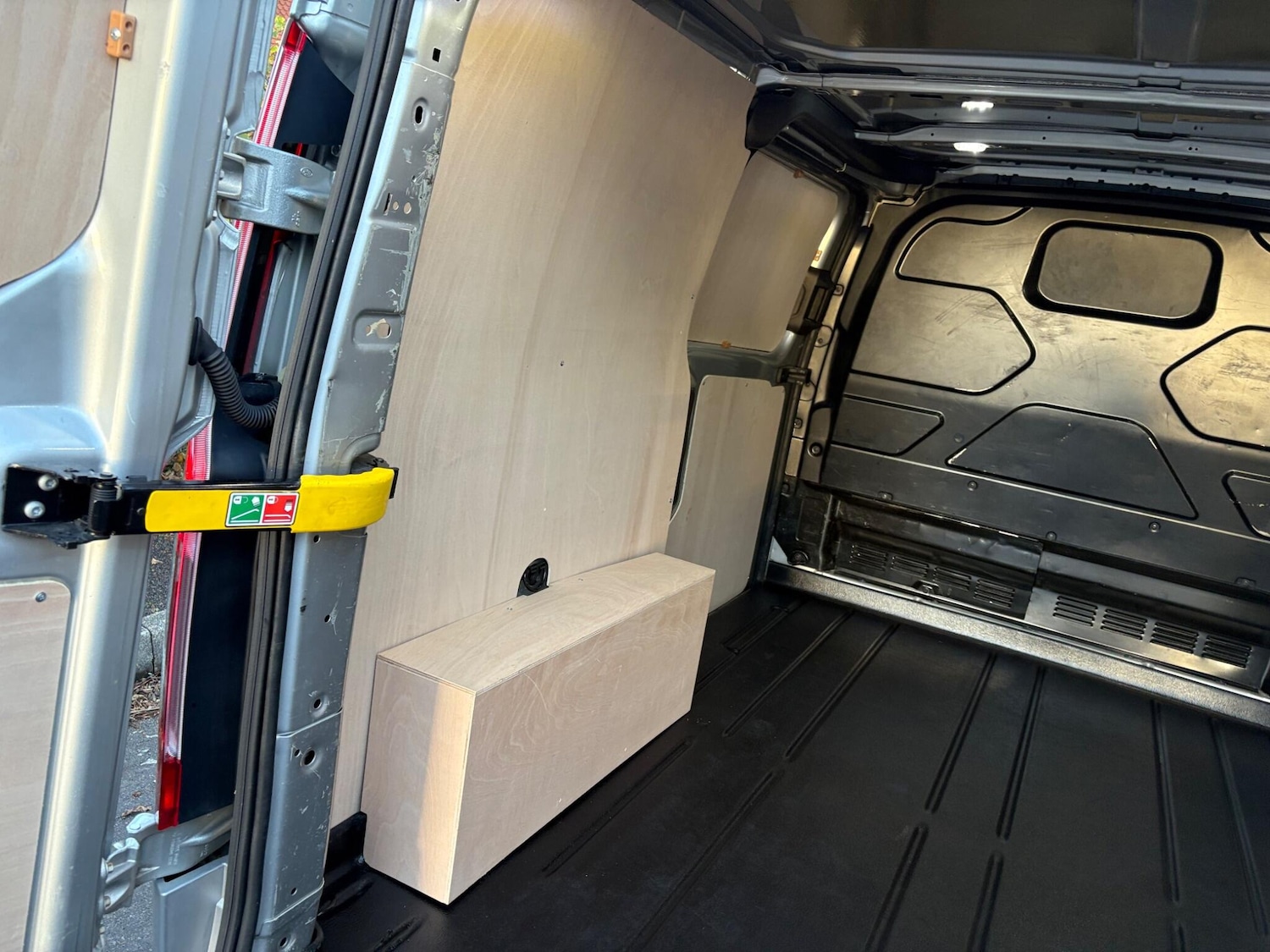 Used Ford Transit Custom 2019 for sale - 76522270: Photo 11