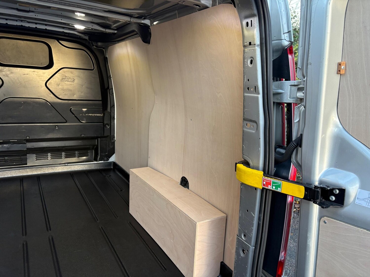 Used Ford Transit Custom 2019 for sale - 76522270: Photo 12