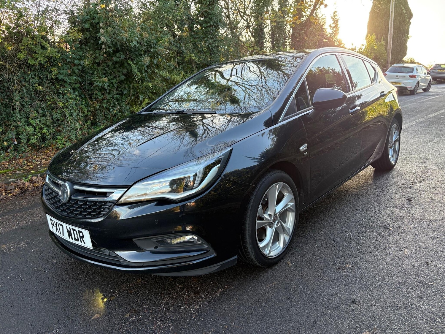 Used Vauxhall Astra 2017 for sale - 76592709: Photo 1