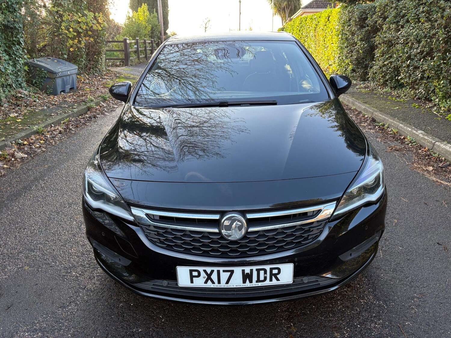 Used Vauxhall Astra 2017 for sale - 76592709: Photo 2