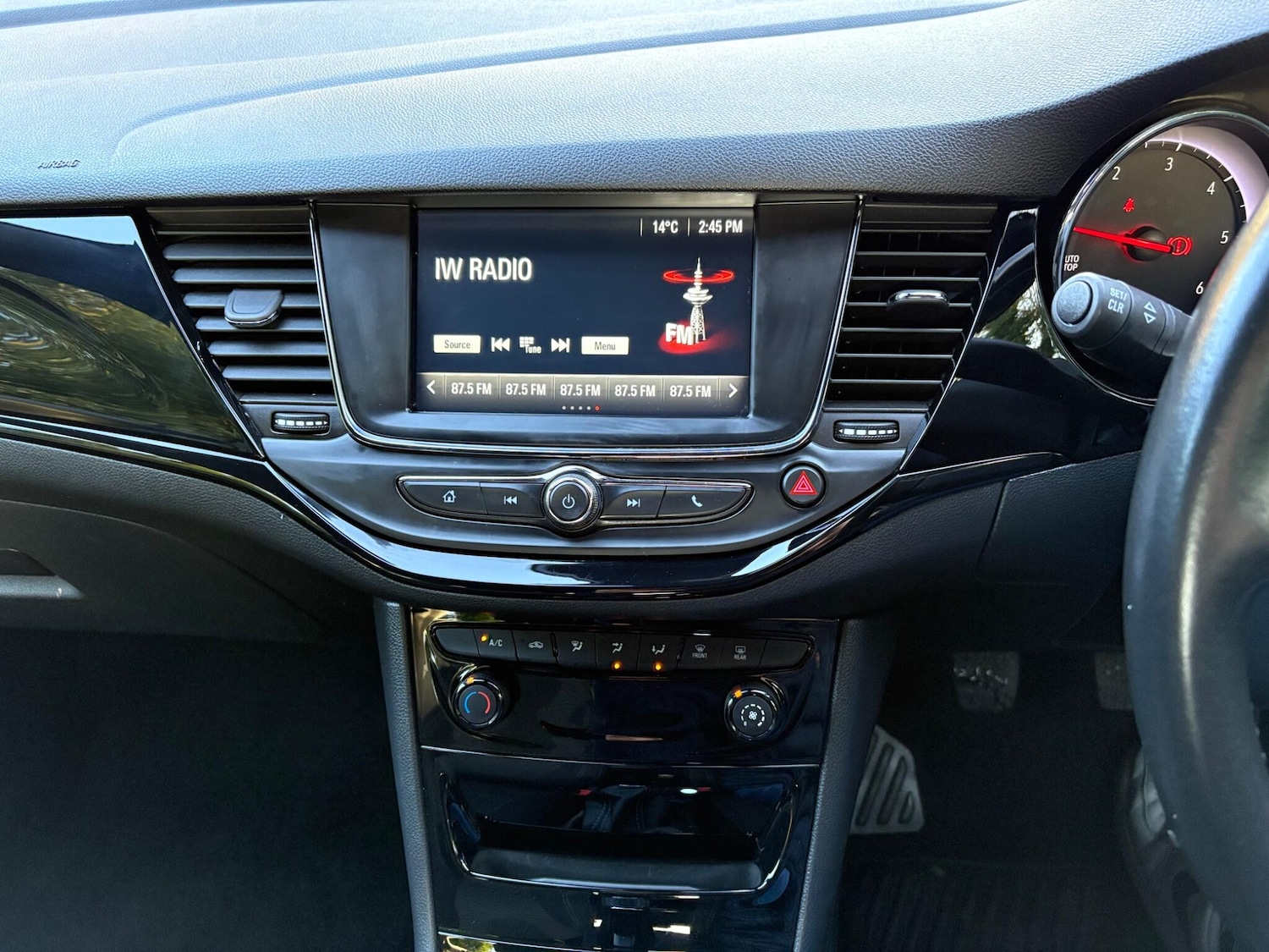 Used Vauxhall Astra 2017 for sale - 76592709: Photo 27