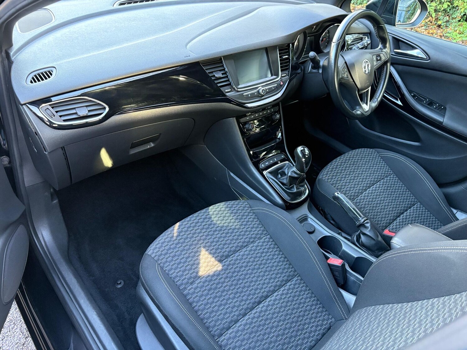 Used Vauxhall Astra 2017 for sale - 76592709: Photo 7