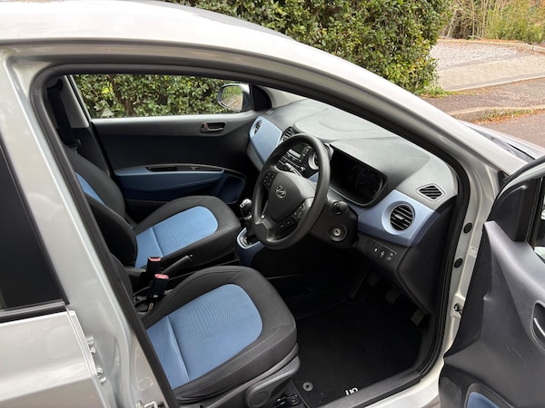 Used Hyundai i10 2014 for sale - 76306396: Photo 11